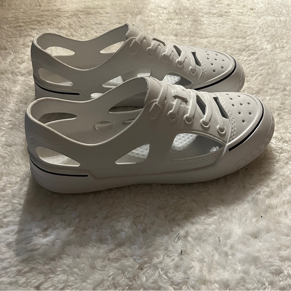 Shein sold out Converse look croc shoes white worn once Crocs chucks waterproof